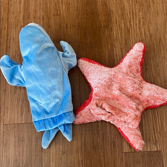 Caltoy Plush Puppets Lot of 2 Glove Hand Shark And Starfish Sea Creatures - Picture 4 of 6
